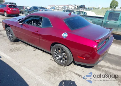 2017 Dodge Challenger R/T Plus z USA, uszkodzony, nr VIN 2C3CDZBT3HH618051